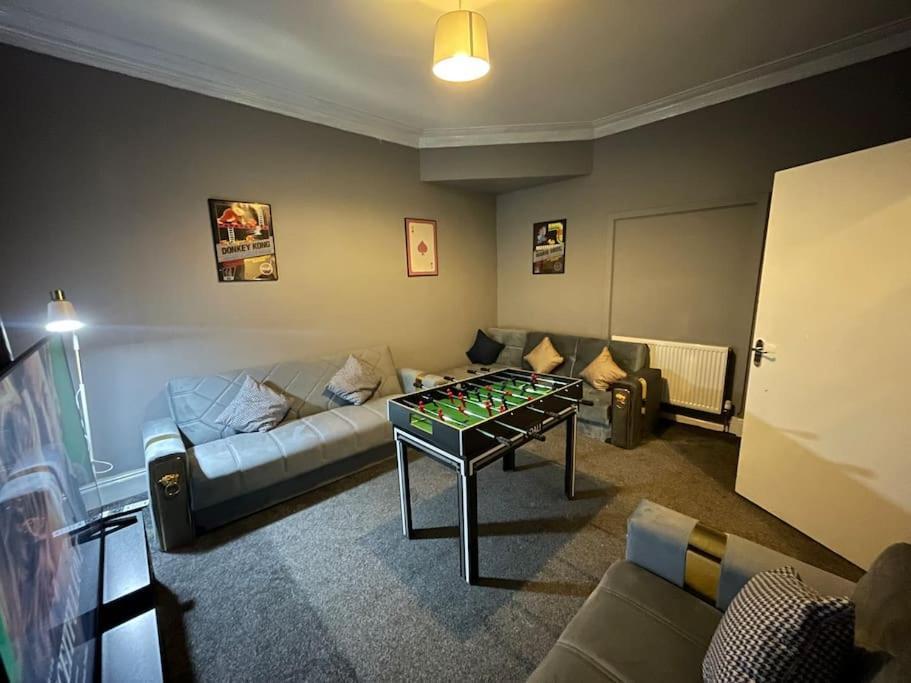 30 Percent Off Weekly Stays - 6 Bedroom House - 11 Beds Blackpool Exterior photo